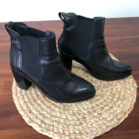 Vintage Black Leather Boots - Made in Spain - 8 - Picture 3 of 8